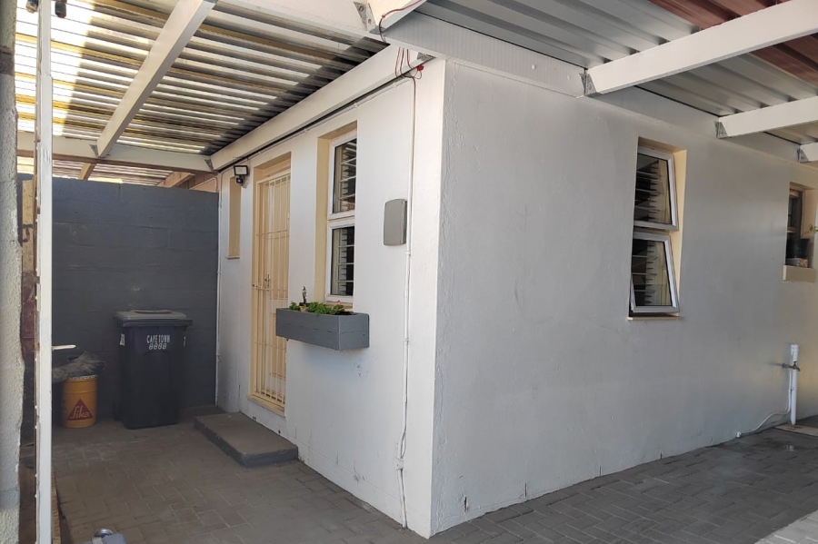 2 Bedroom Property for Sale in Woodlands Western Cape